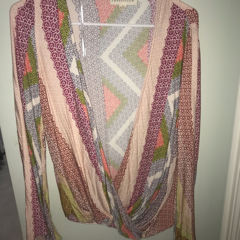 Never worn adorable cross front top!